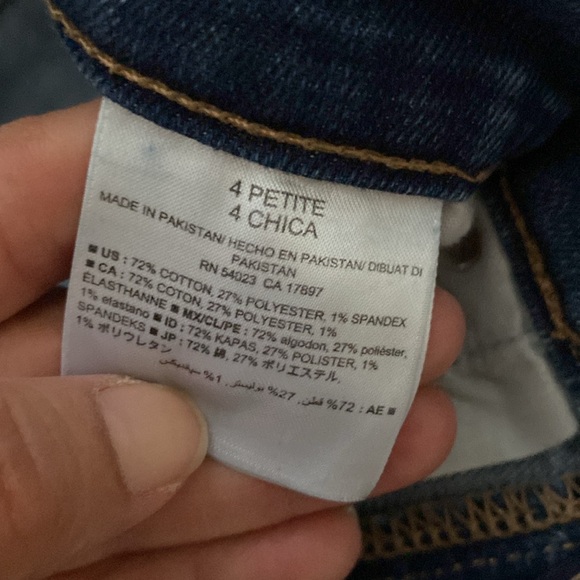 Worn Old Navy Flare High Rise - Picture 3 of 8